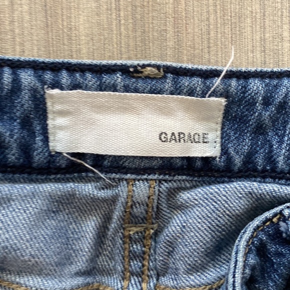 Garage flirty shorts - Picture 2 of 3